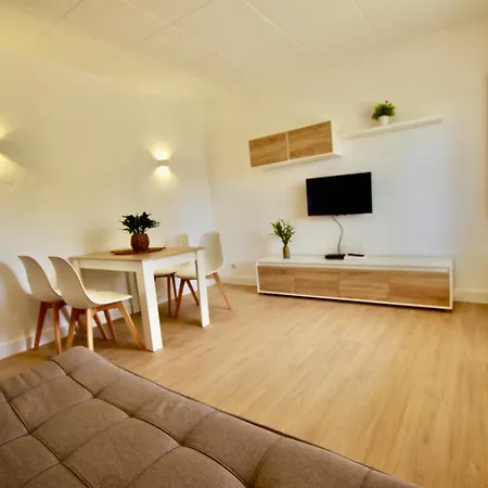 V&v Lloret: Garden With Pool, 150m From Canyelles Apartment Lloret de Mar