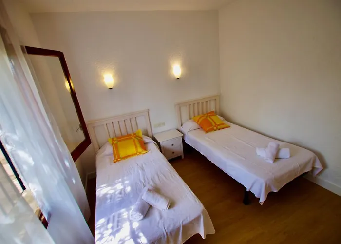 V&v Lloret: Garden With Pool, 150m From Canyelles Apartment