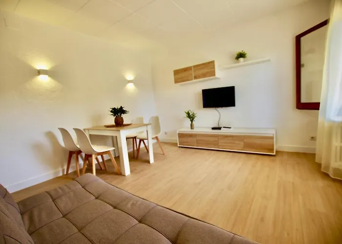 V&v Lloret: Garden With Pool, 150m From Canyelles Apartment Lloret de Mar